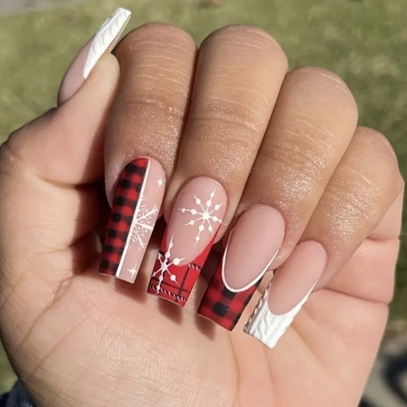 24 Pieces Fake Press On Nails - Picture 1 of 7